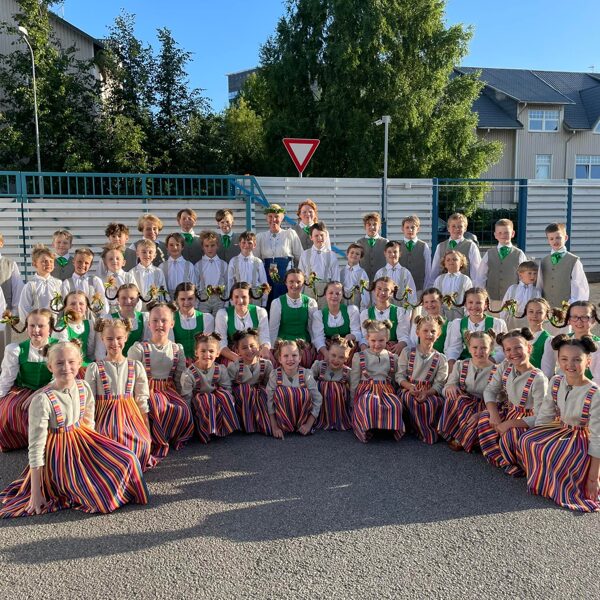 Ceturtā diena-  Arēna Rīga Latviešu skatuviskās dejas lielkoncerts "Balts".